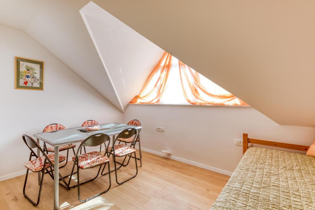 Apartmani Leptir Раковица Екстериор снимка