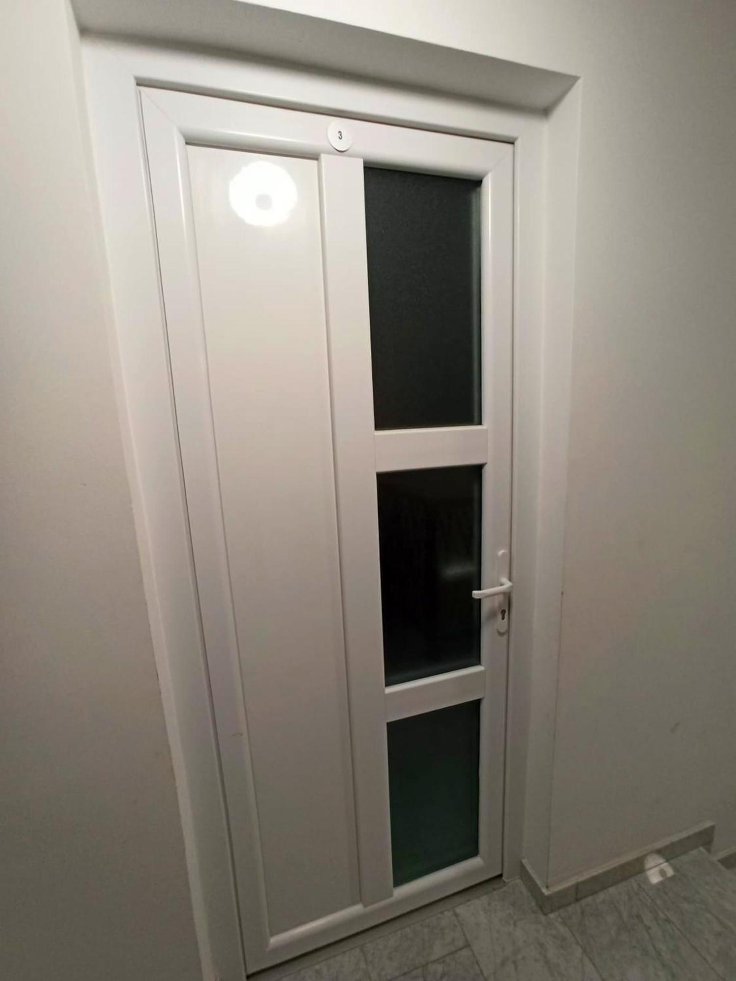 Apartmani Leptir Раковица Екстериор снимка