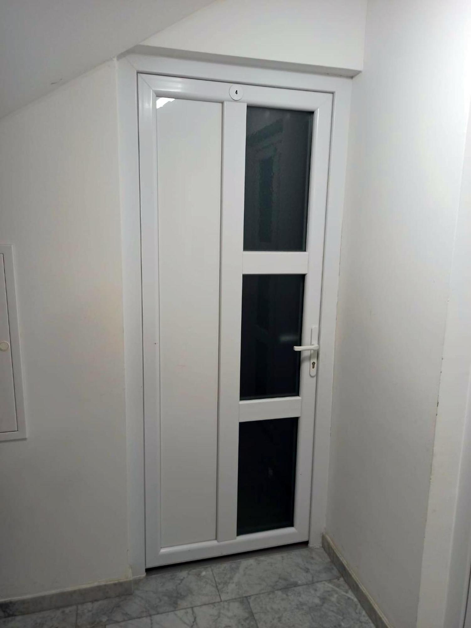 Apartmani Leptir Раковица Екстериор снимка